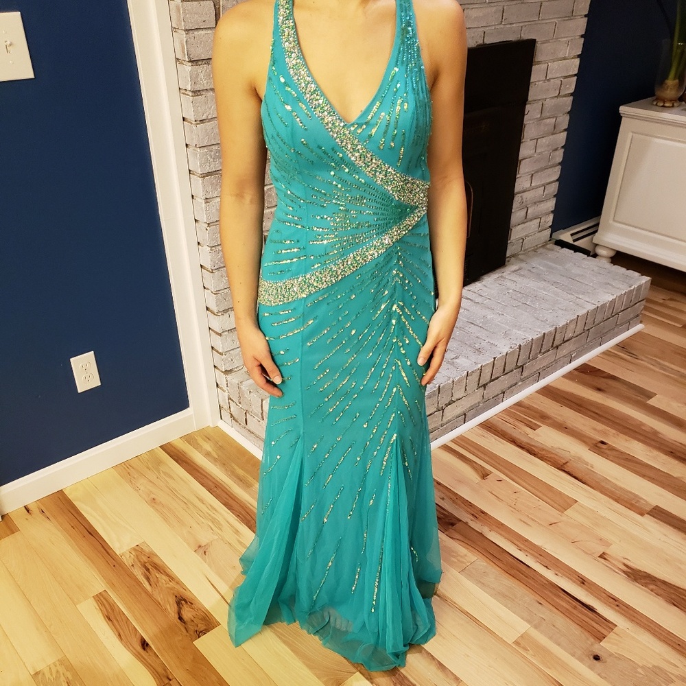 Sean Collection 💙 PROM DRESS - Picture 2 of 2